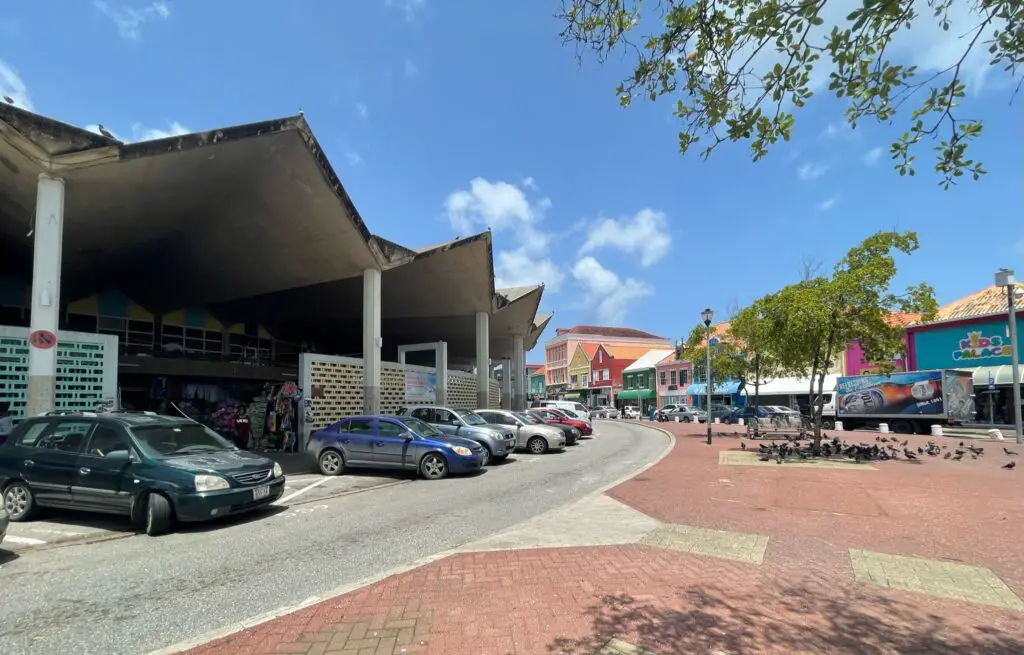 round market - marshe nobo - Curaçao