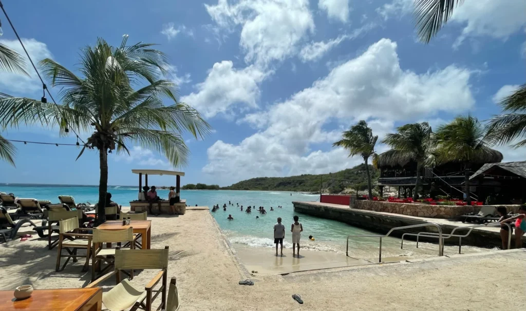 Beaches close to the Curaçao cruise Port. Jan Thiel Beach.