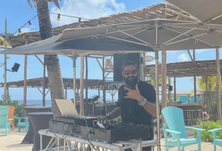 Happy Hour Cabana Beach Mood Beach Wet & Wild Madero Ocean Club Chill DJ Mambo Beach