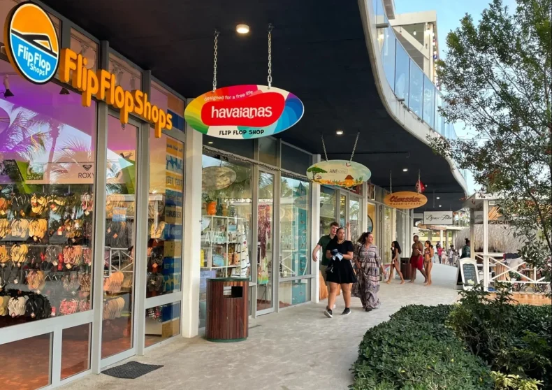Mambo Beach Shopping Boulevard stores and shops