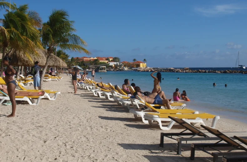 Mambo Beach Boulevard from cruise port Curaçao Bapor Kibra