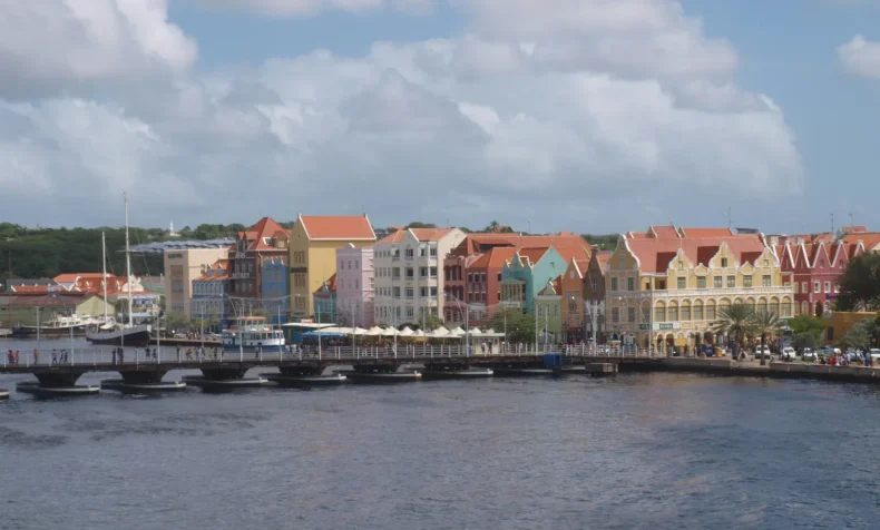 visit curaçao handelskade Willemstad