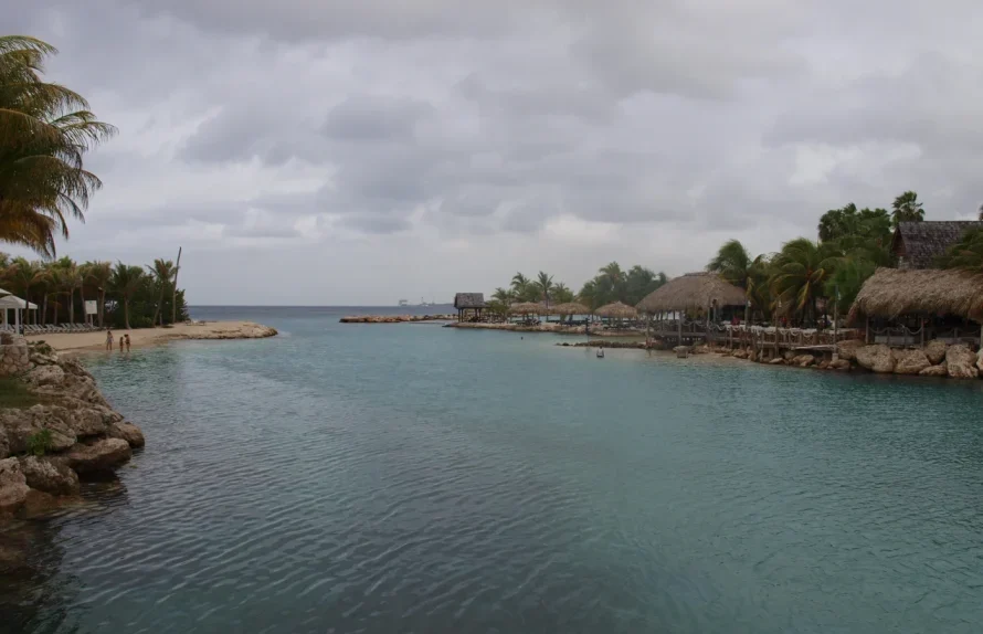 Curaçao rainy season Mambo Beach Bay Lions Dive