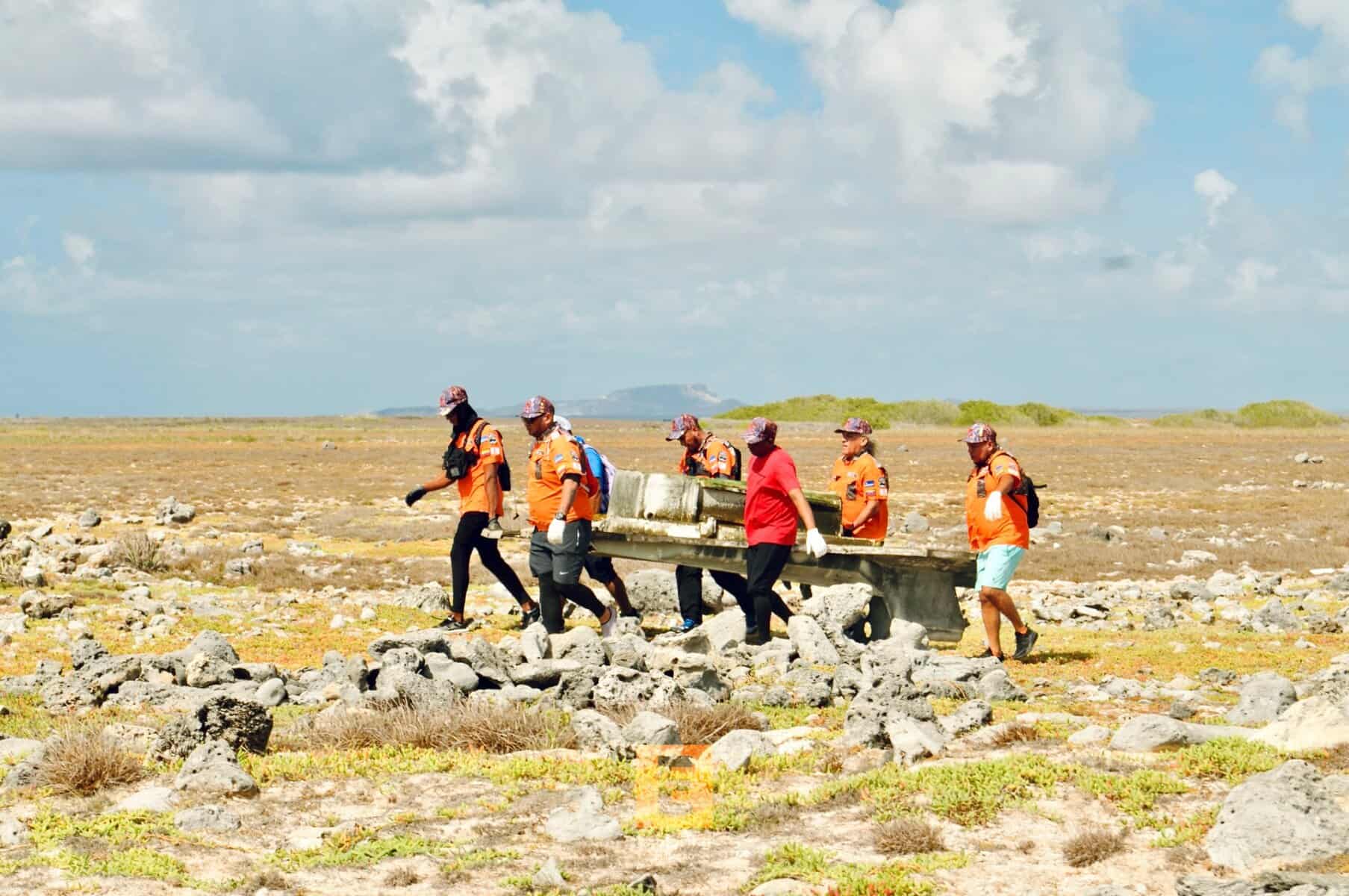 Clean Up Klein Curacao - Legendarios Team by Exploring Curacao